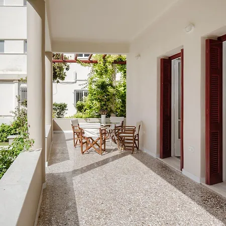 Private House - Garden - Glyfada Афины